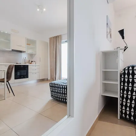 Apartment Tropea Court 6a By Homely Sliema