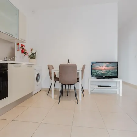 Tropea Court 6a By Homely Apartamento