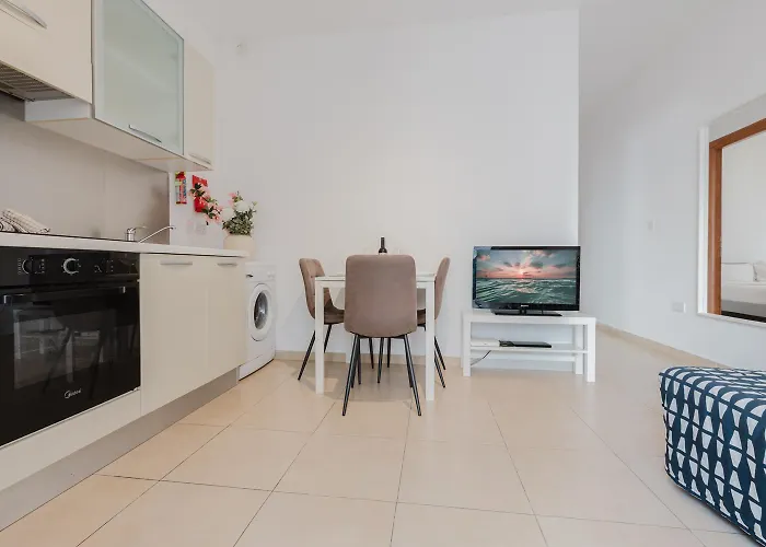 Tropea Court 6a By Homely 아파트